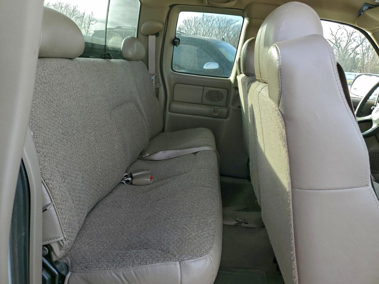 2002 CHEVROLET SILVERADO C1500 photo 10