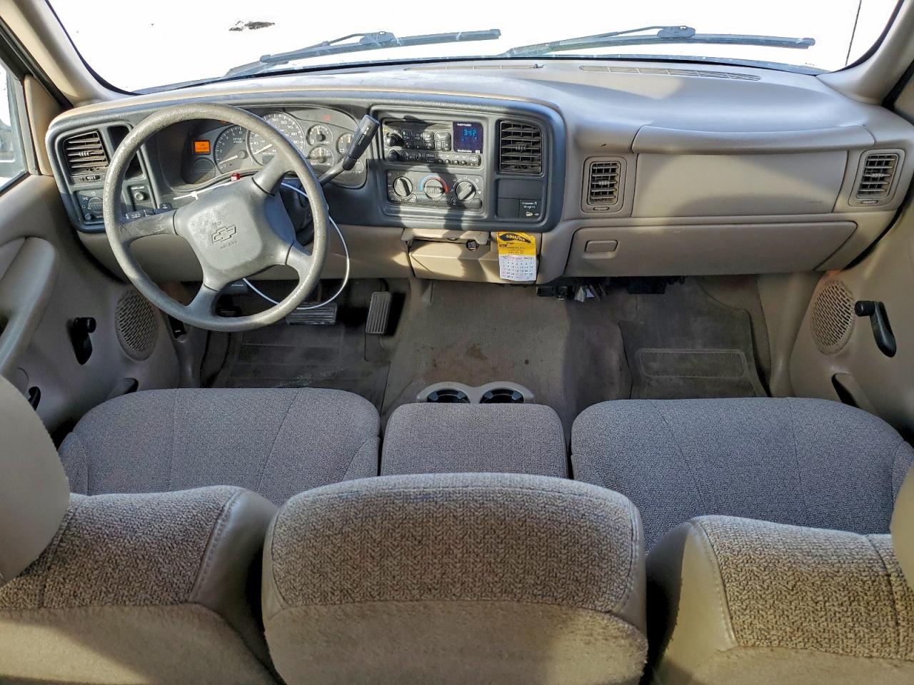 2002 CHEVROLET SILVERADO C1500 photo 8