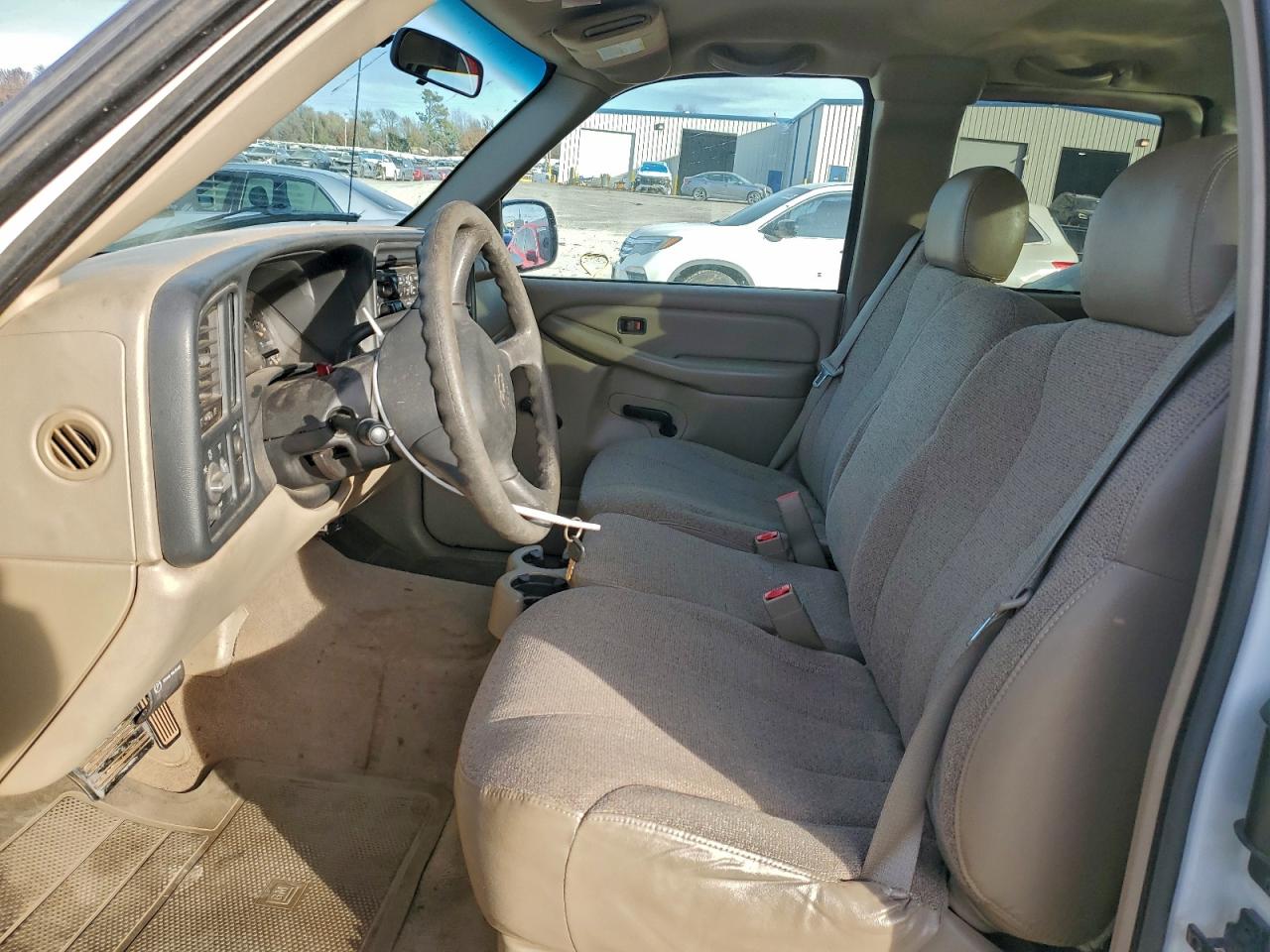 2002 CHEVROLET SILVERADO C1500 photo 7