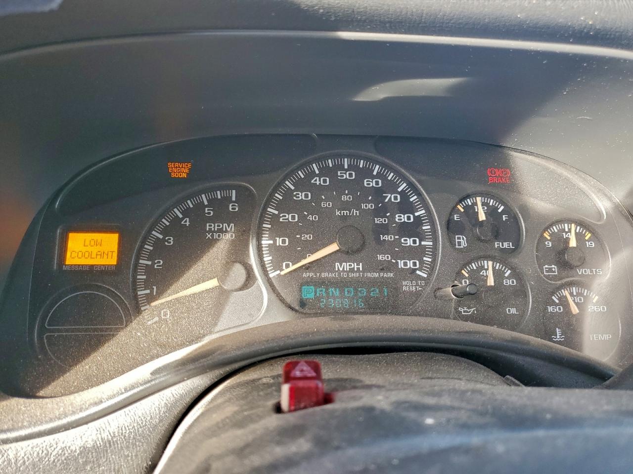 2002 CHEVROLET SILVERADO C1500 photo 9