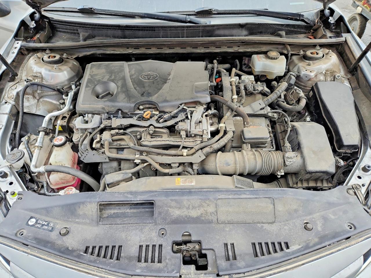 2019 TOYOTA CAMRY LE photo 11