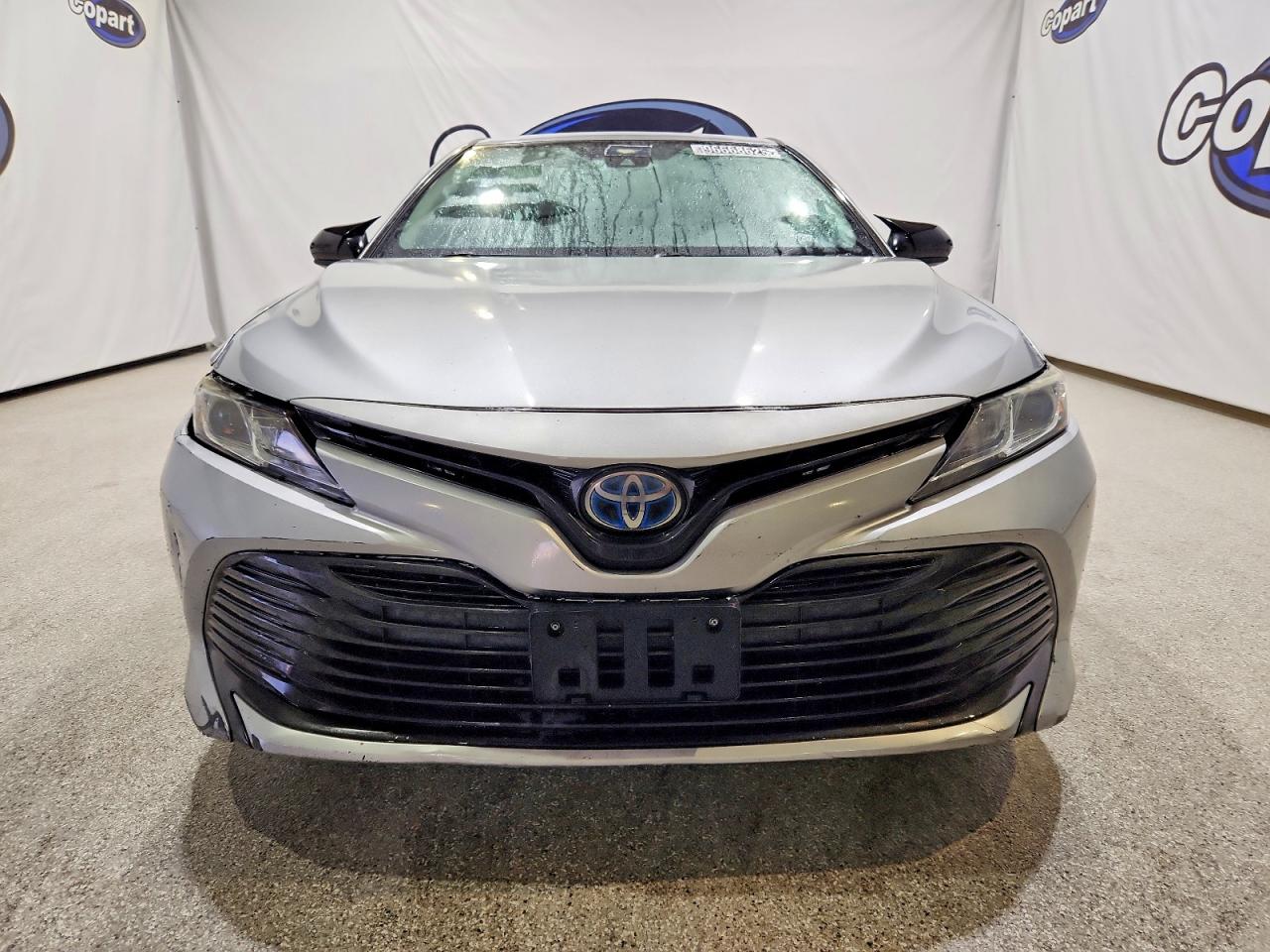 2019 TOYOTA CAMRY LE photo 5