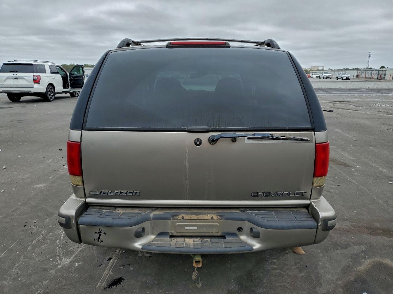 1998 CHEVROLET BLAZER photo 6