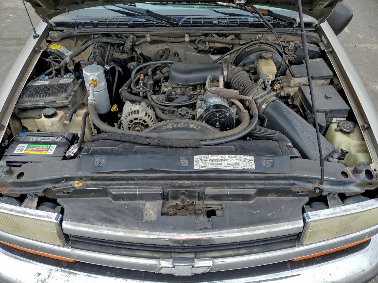 1998 CHEVROLET BLAZER photo 11