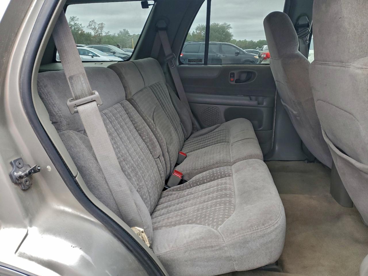1998 CHEVROLET BLAZER photo 10