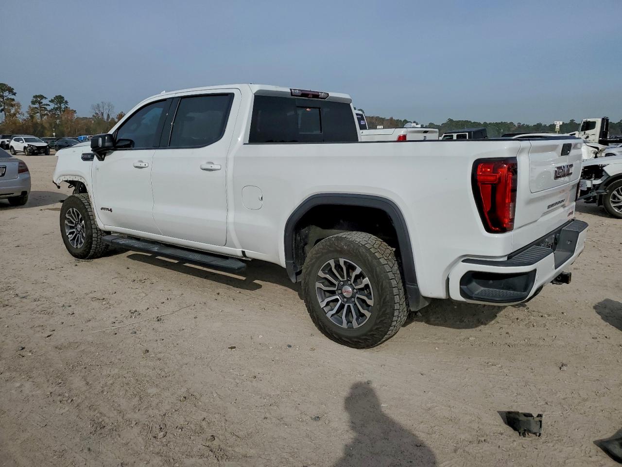 2019 GMC SIERRA K1500 AT4 photo 2