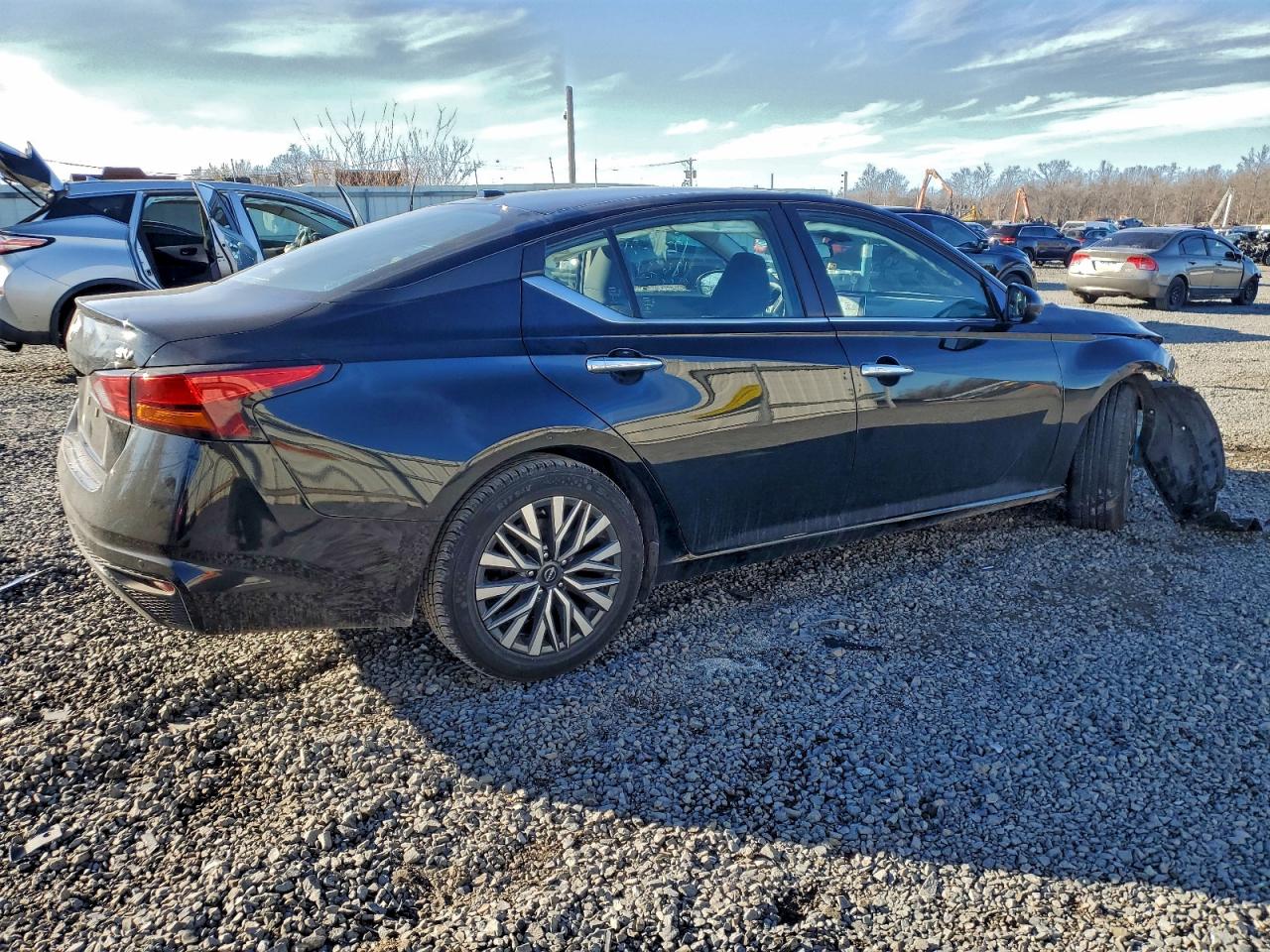 2024 NISSAN ALTIMA SV photo 3