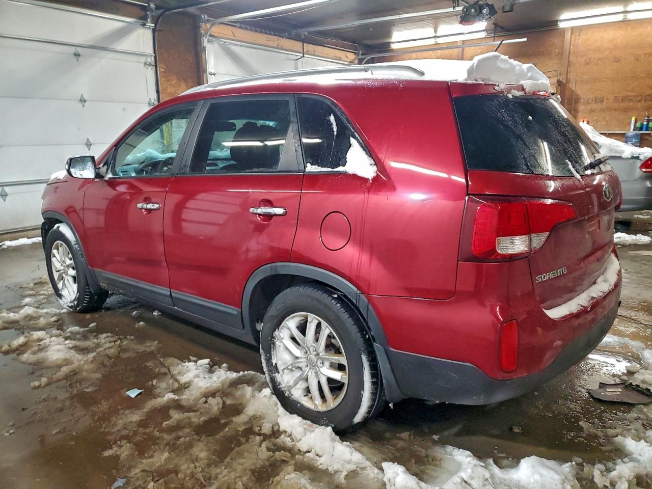 2014 KIA SORENTO LX photo 2