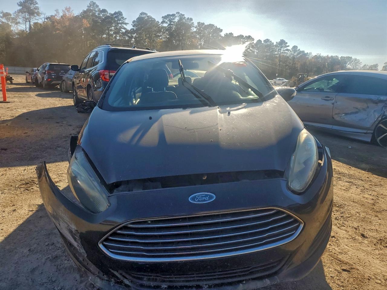 2015 FORD FIESTA SE photo 5