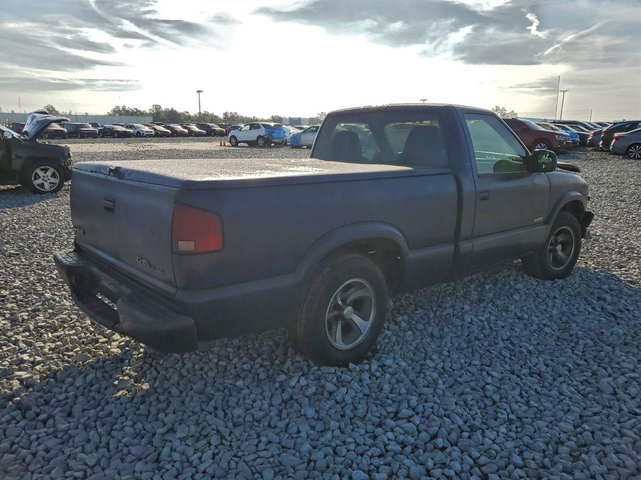2003 CHEVROLET S TRUCK S10 photo 3