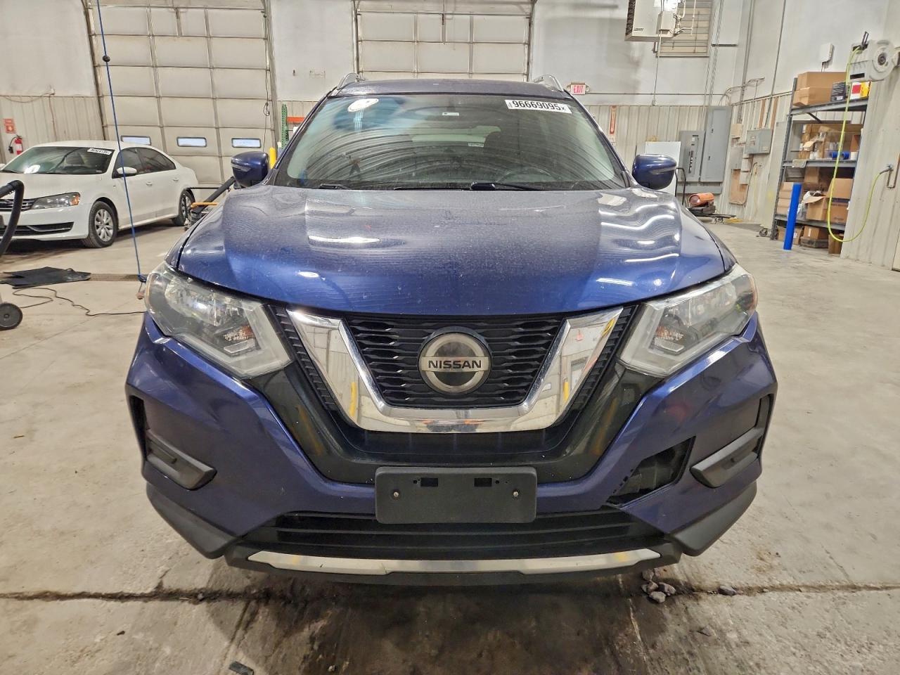 2018 NISSAN ROGUE S photo 5