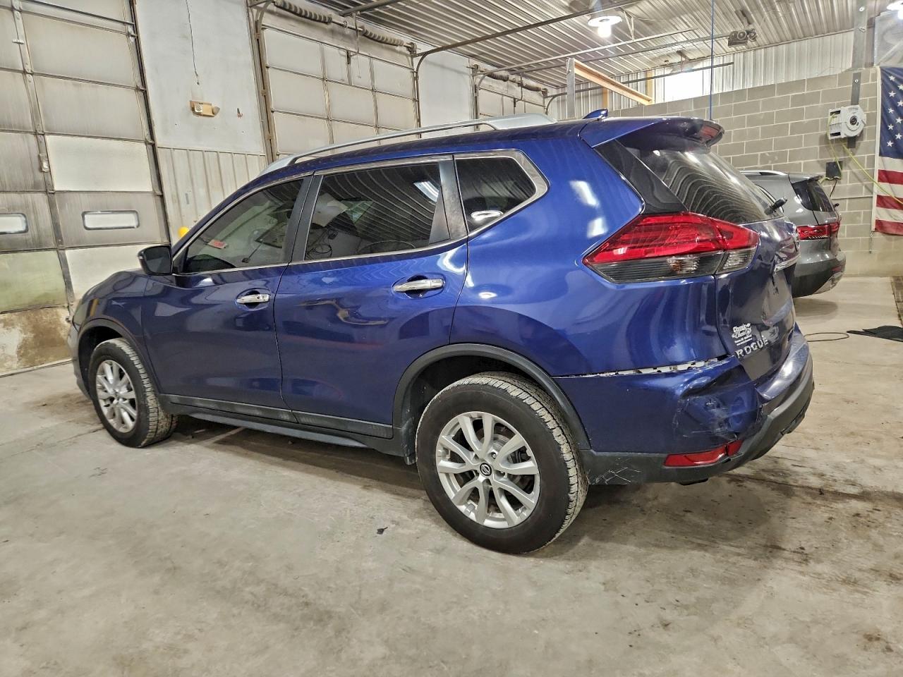 2018 NISSAN ROGUE S photo 2