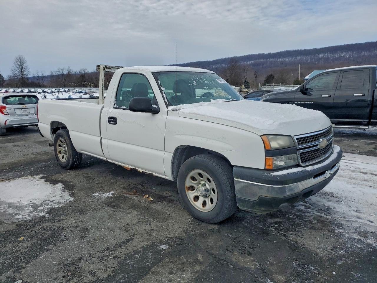 2006 CHEVROLET SILVERADO C1500 photo 4