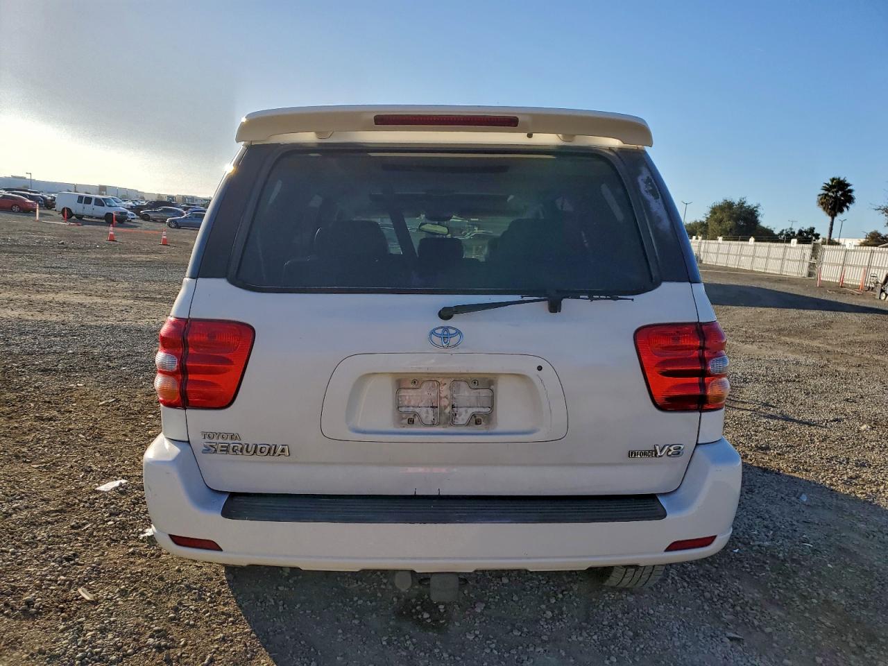 2004 TOYOTA SEQUOIA LIMITED photo 6