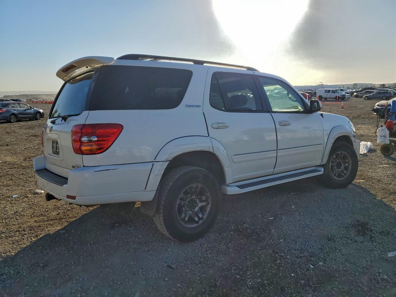2004 TOYOTA SEQUOIA LIMITED photo 3