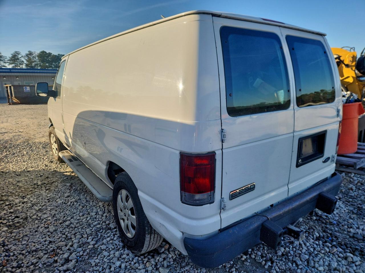 2008 FORD E250 DELIVERY VAN photo 2