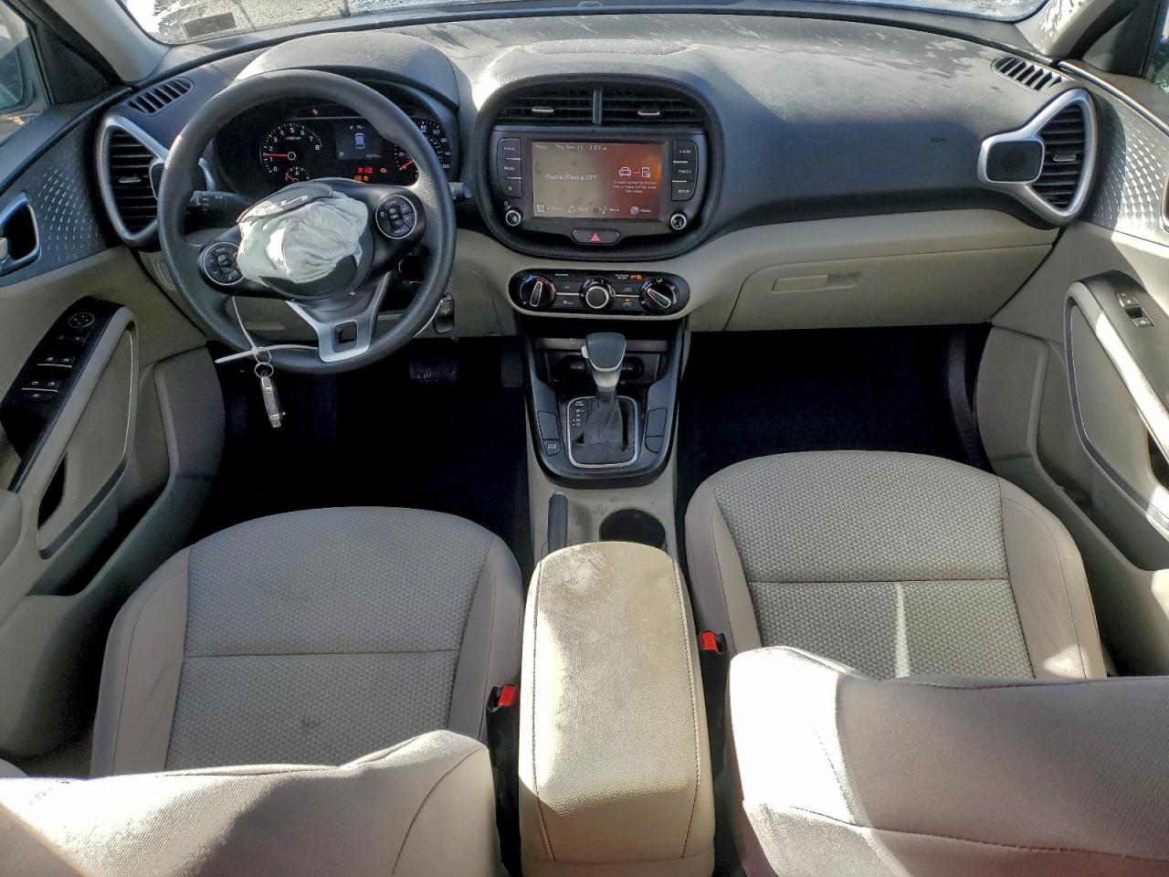 2022 KIA SOUL LX photo 8
