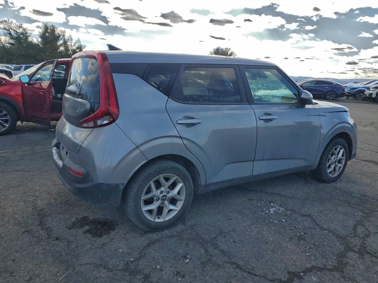 2022 KIA SOUL LX photo 3