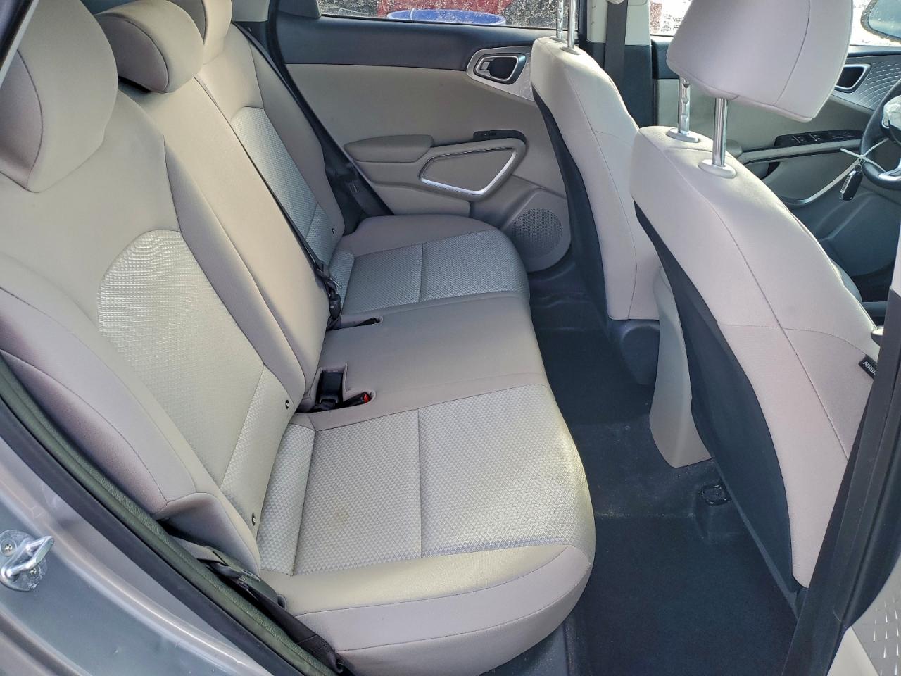 2022 KIA SOUL LX photo 10