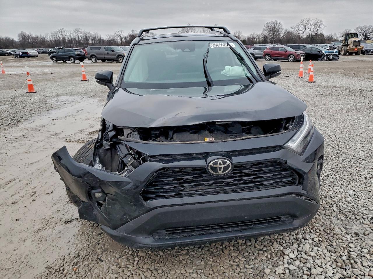 2022 TOYOTA RAV4 XLE PREMIUM photo 5