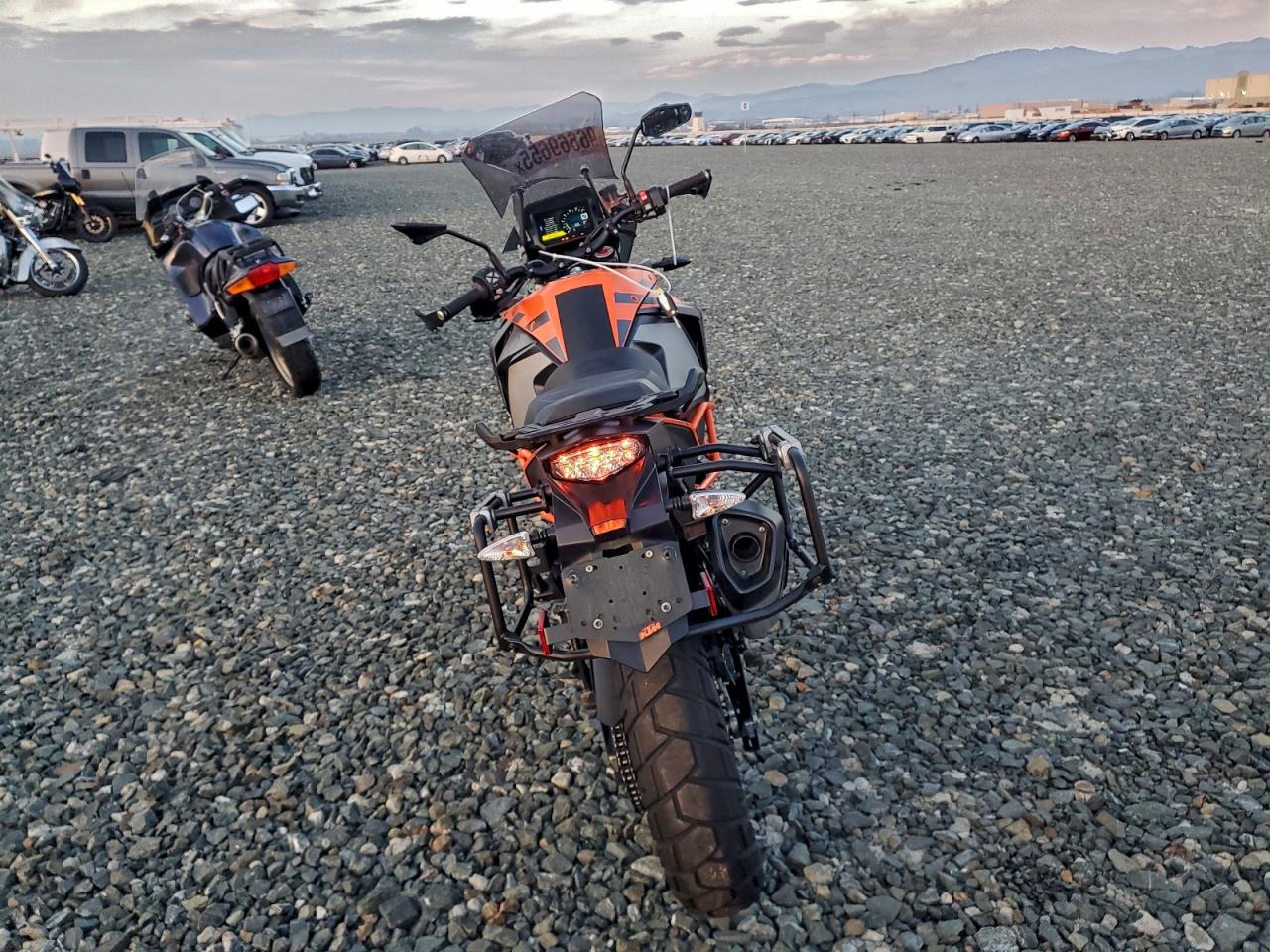 2020 KTM 1290 SUPER ADVENTURE S photo 4