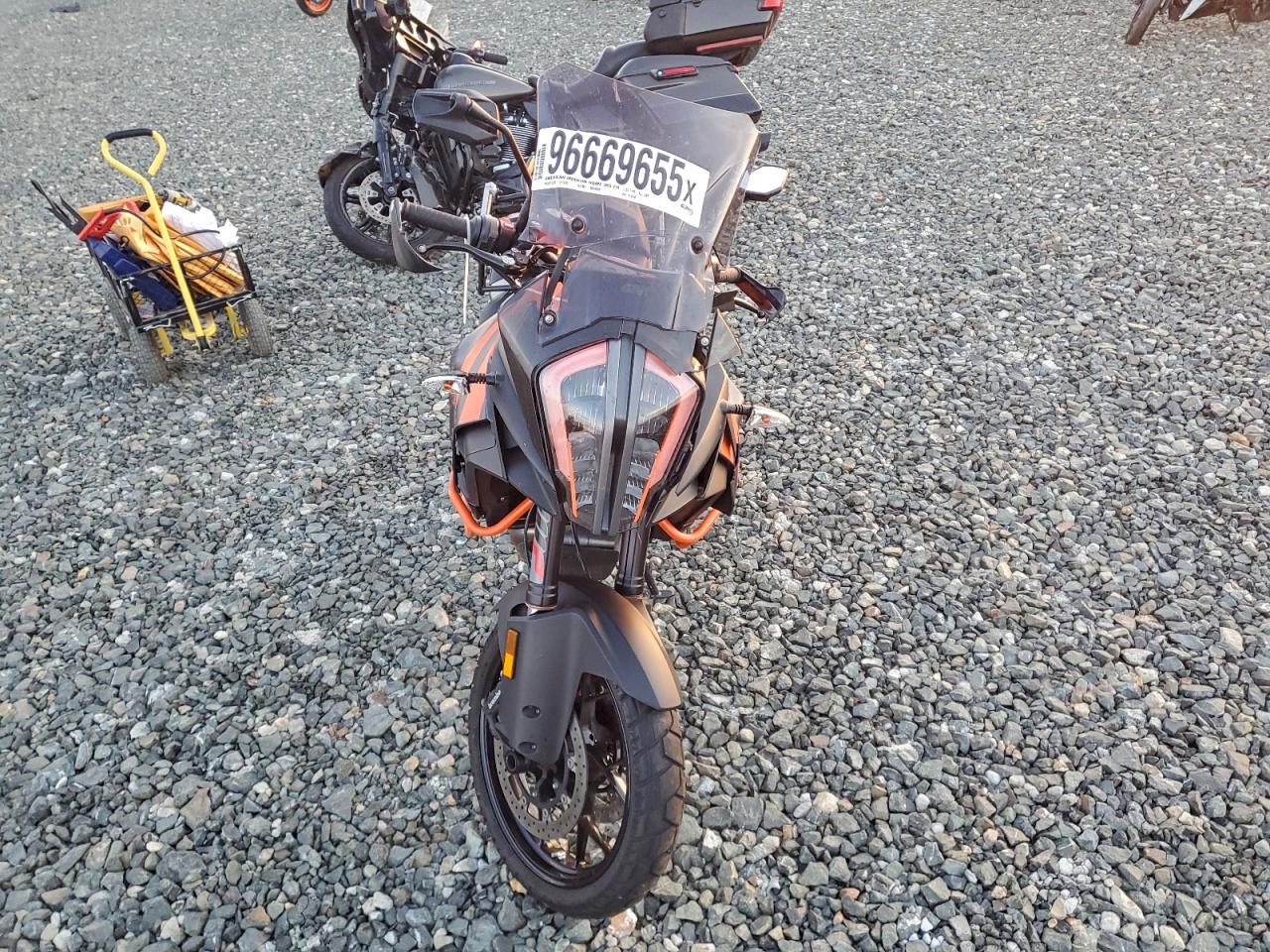 2020 KTM 1290 SUPER ADVENTURE S photo 5