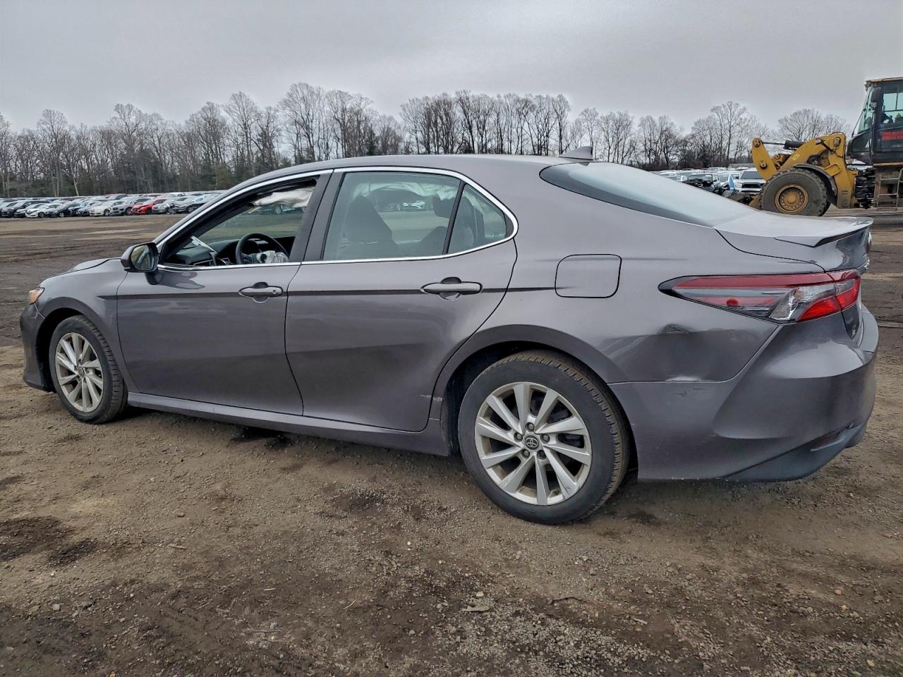 2023 TOYOTA CAMRY LE photo 2