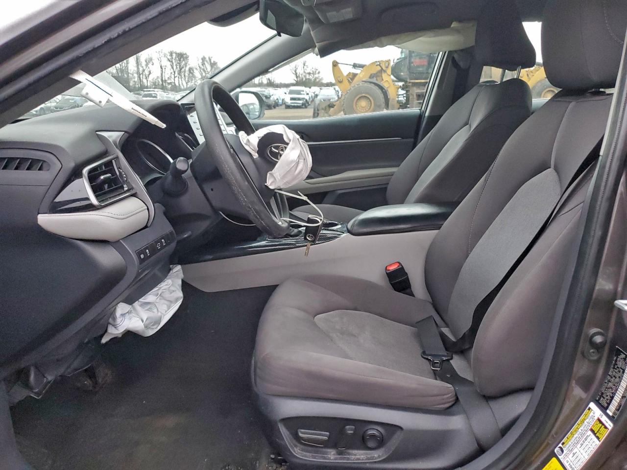 2023 TOYOTA CAMRY LE photo 7