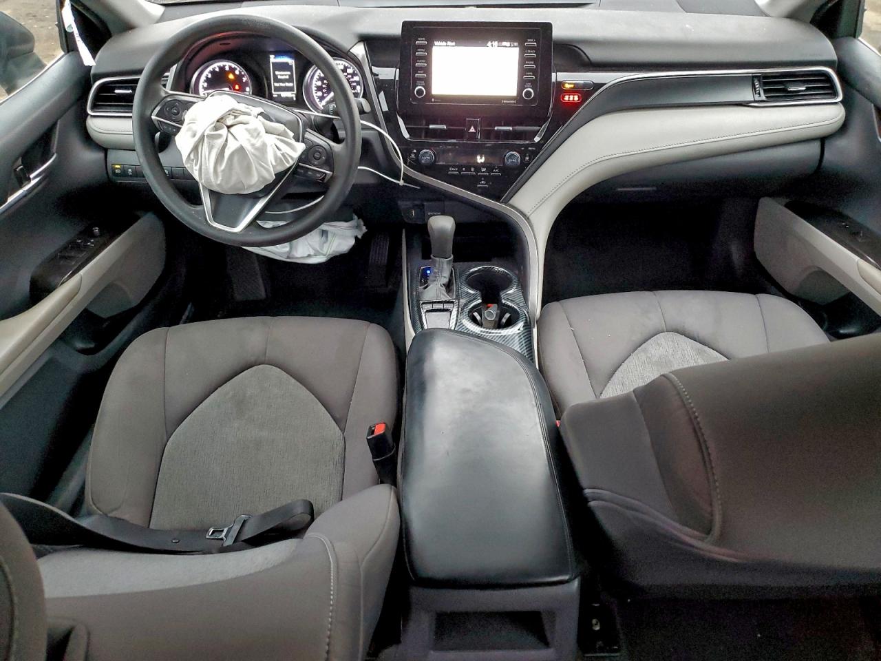 2023 TOYOTA CAMRY LE photo 8