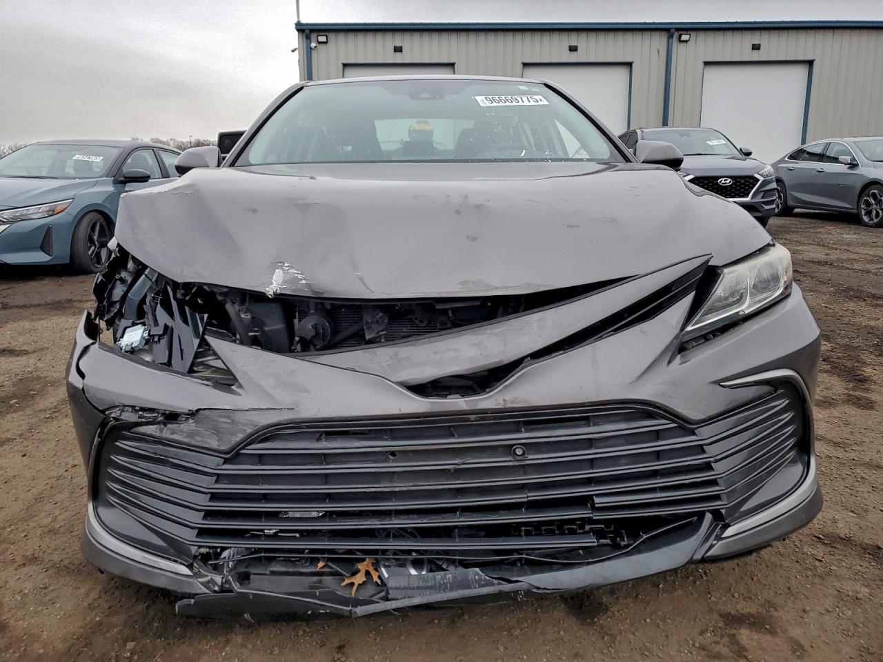 2023 TOYOTA CAMRY LE photo 5