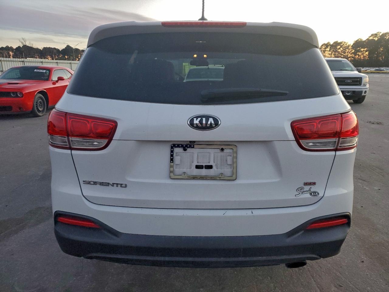 2017 KIA SORENTO LX photo 6