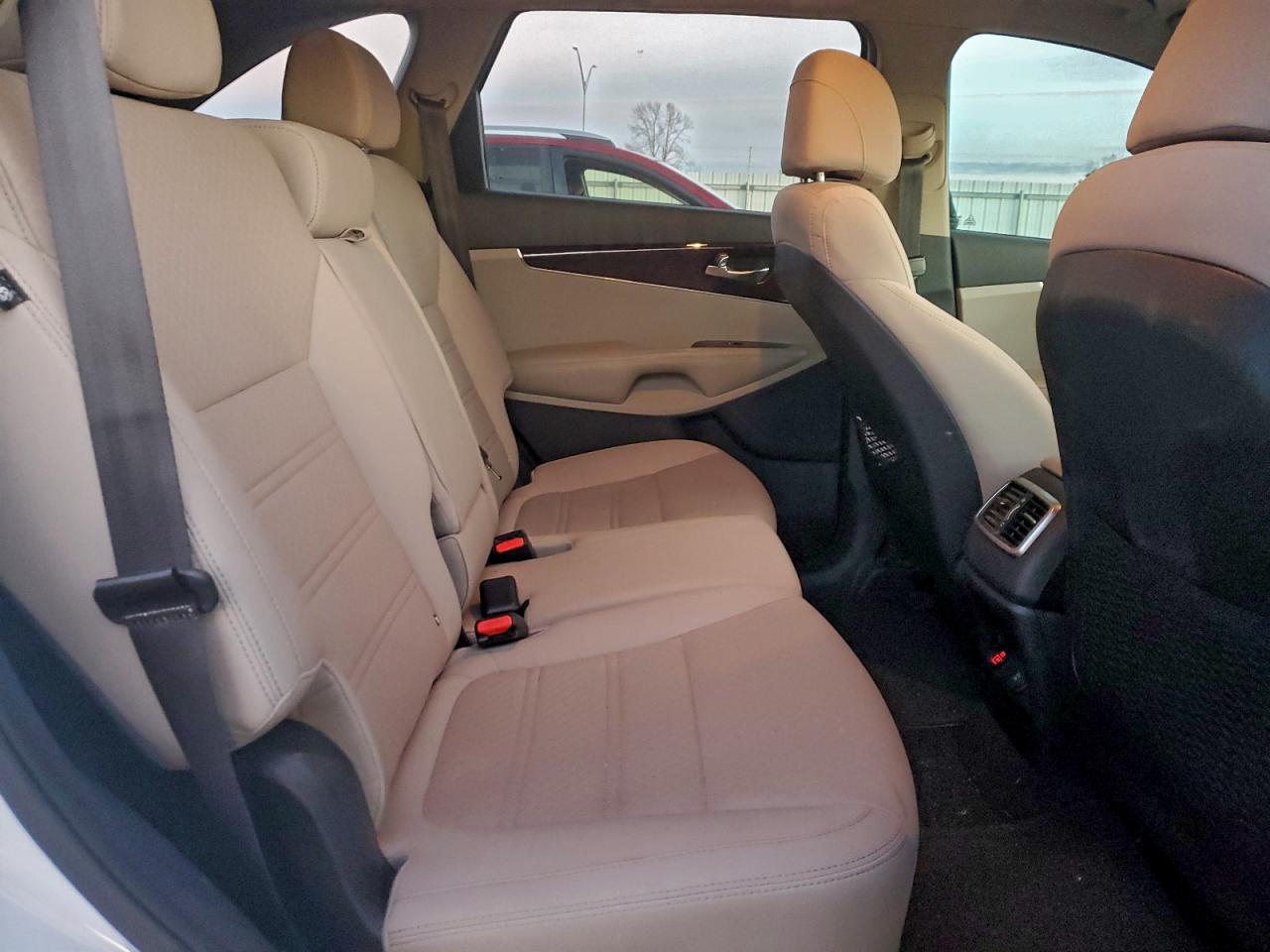 2017 KIA SORENTO LX photo 11