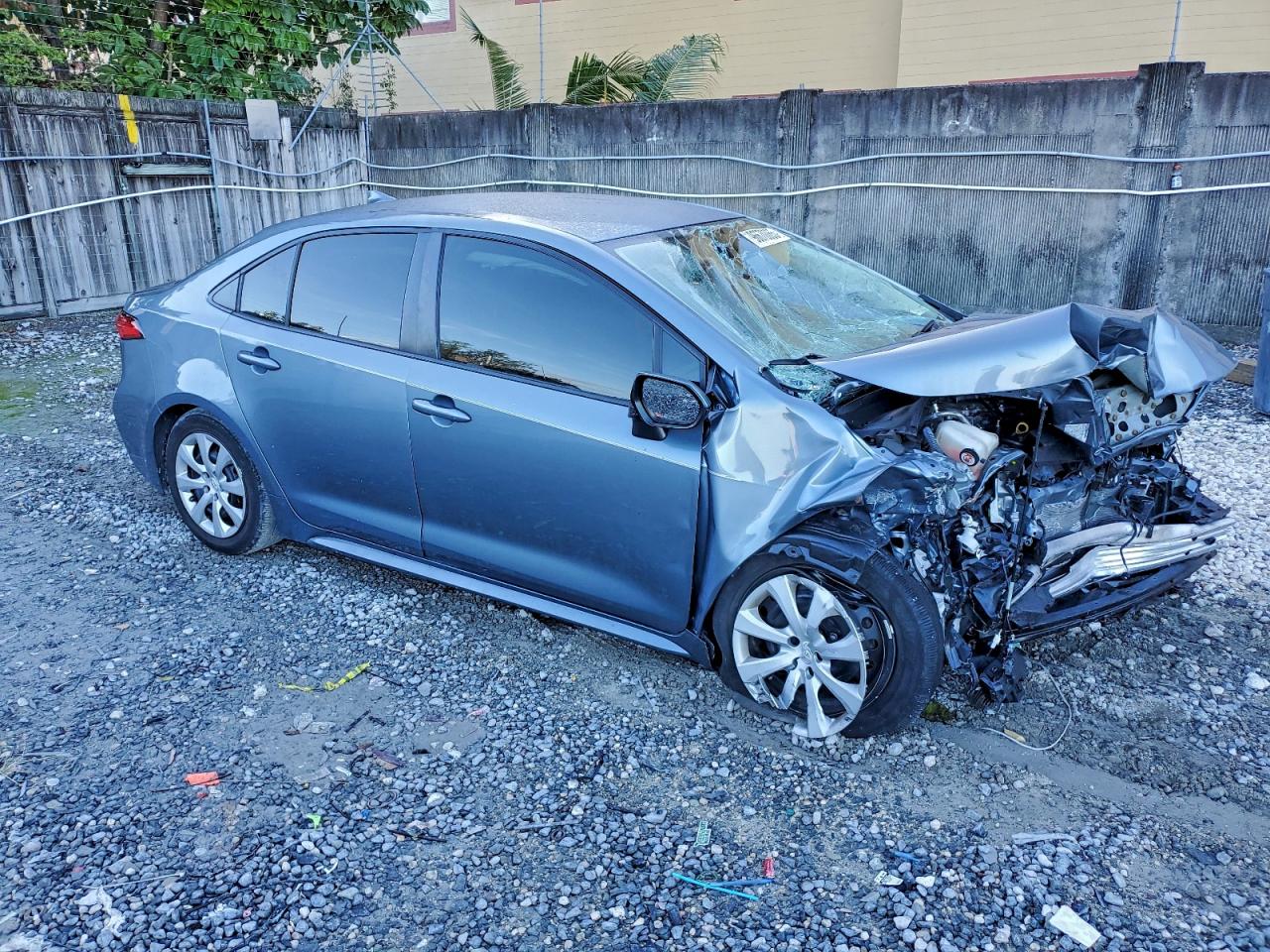 2021 TOYOTA COROLLA LE photo 4