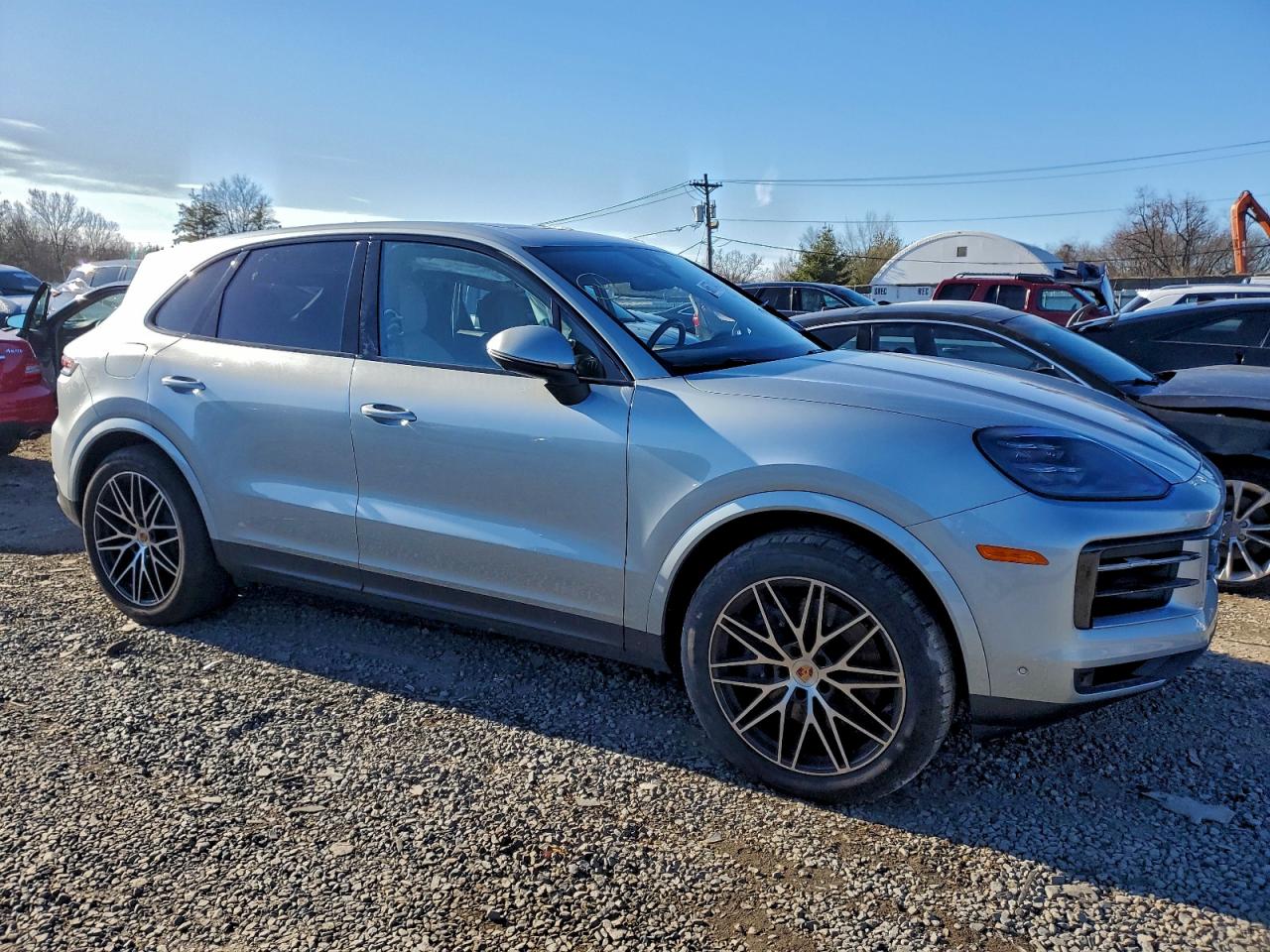 2025 PORSCHE CAYENNE photo 4