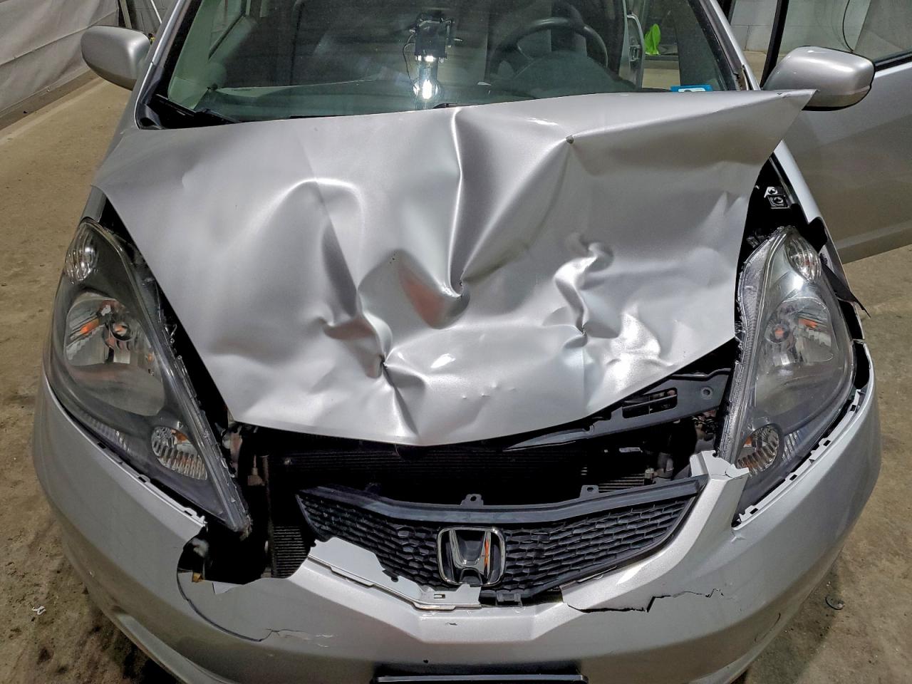 2013 HONDA FIT photo 12