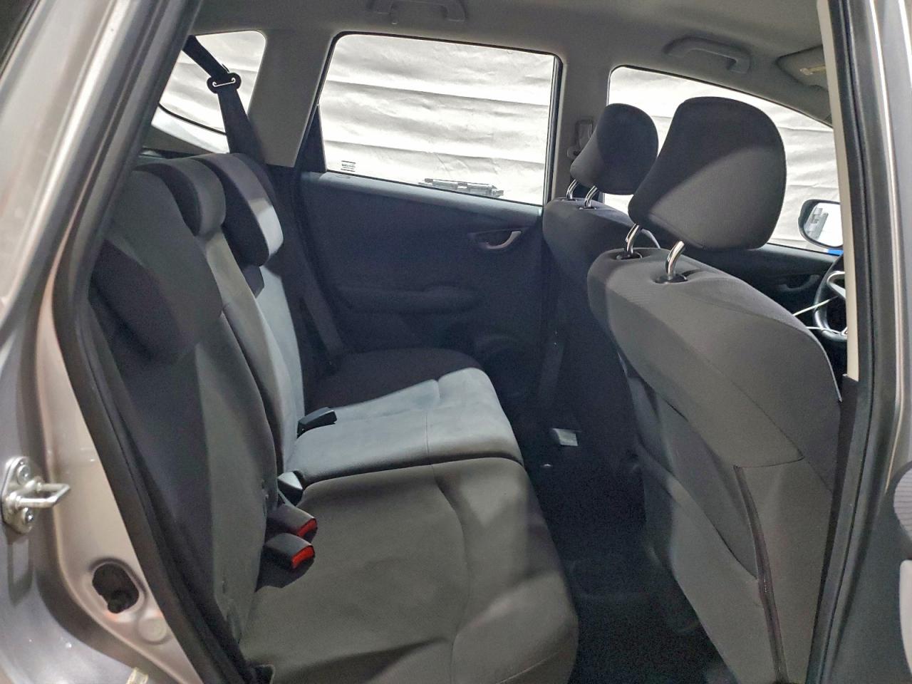 2013 HONDA FIT photo 11
