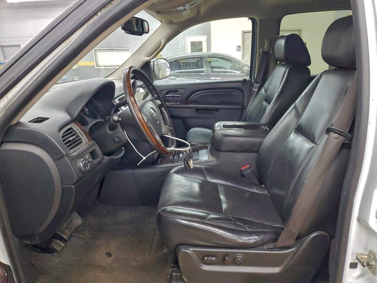 2011 GMC YUKON XL DENALI photo 7