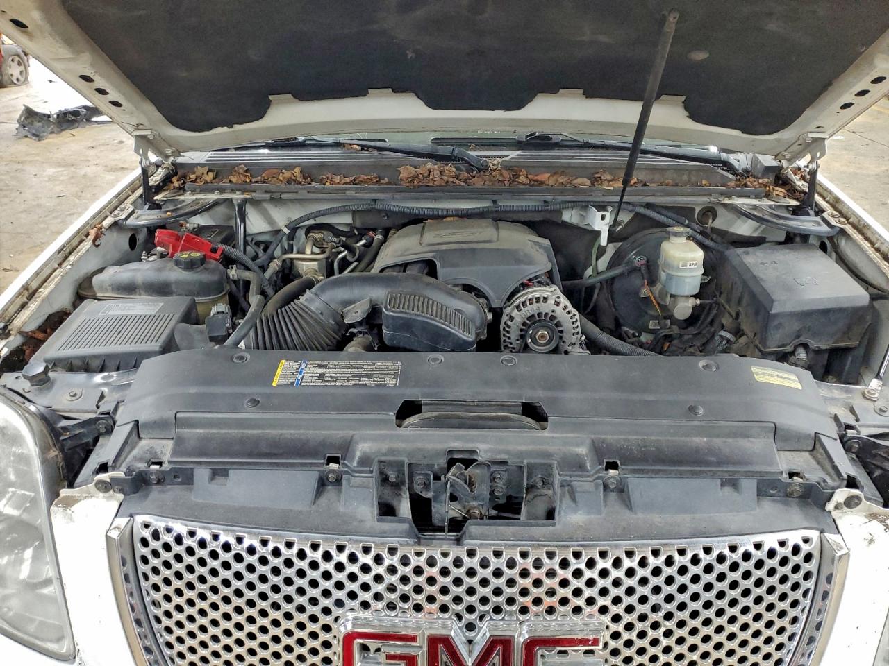 2011 GMC YUKON XL DENALI photo 8