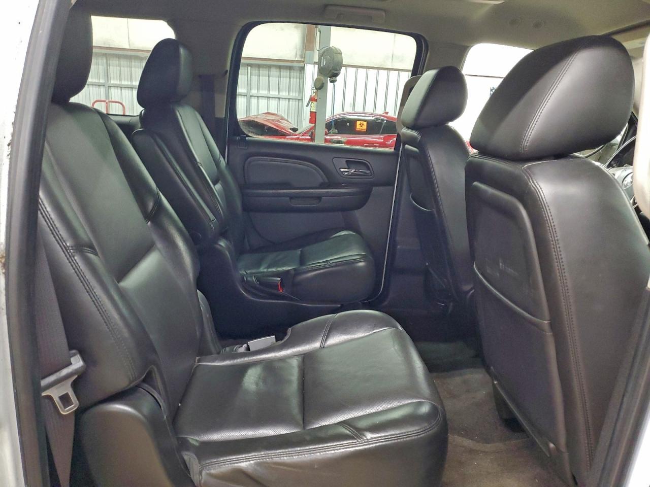 2011 GMC YUKON XL DENALI photo 11