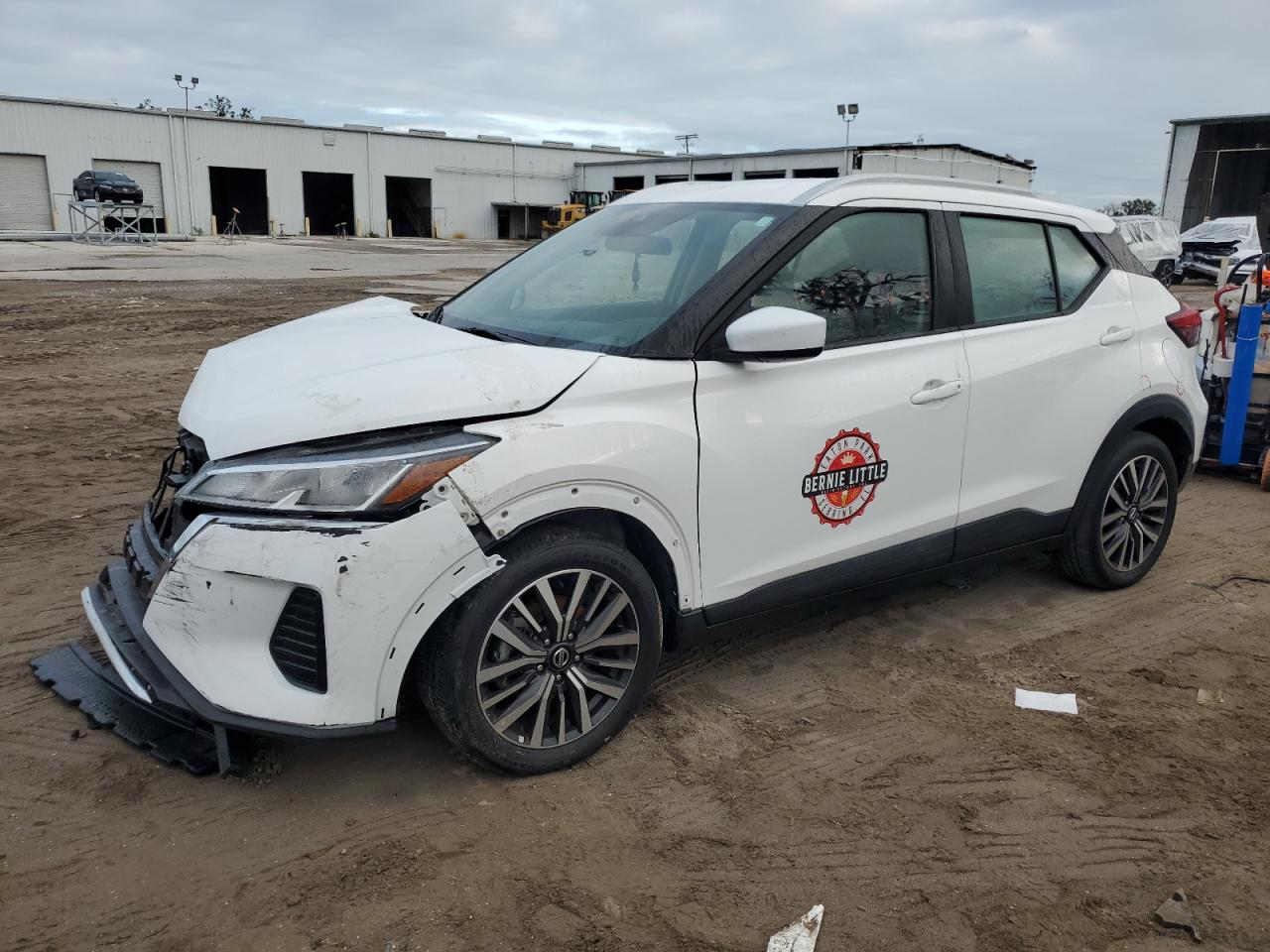 2021 NISSAN KICKS