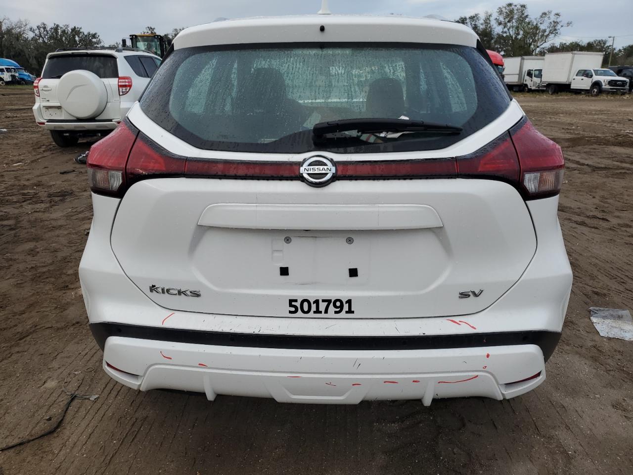 2021 NISSAN KICKS SV photo 6