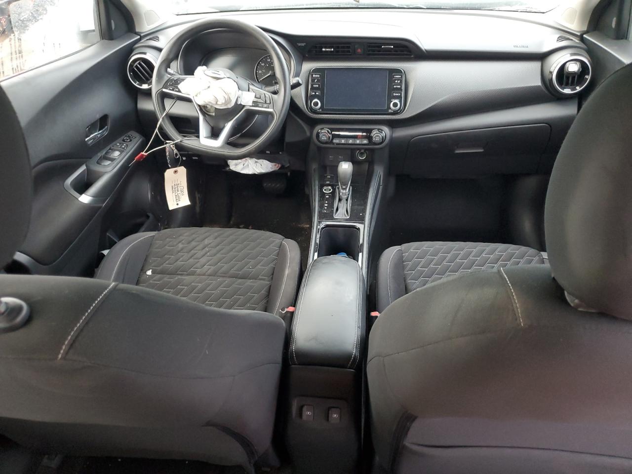 2021 NISSAN KICKS SV photo 8