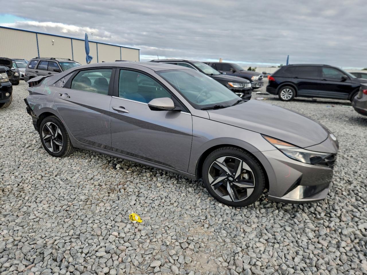 2022 HYUNDAI ELANTRA SEL photo 4