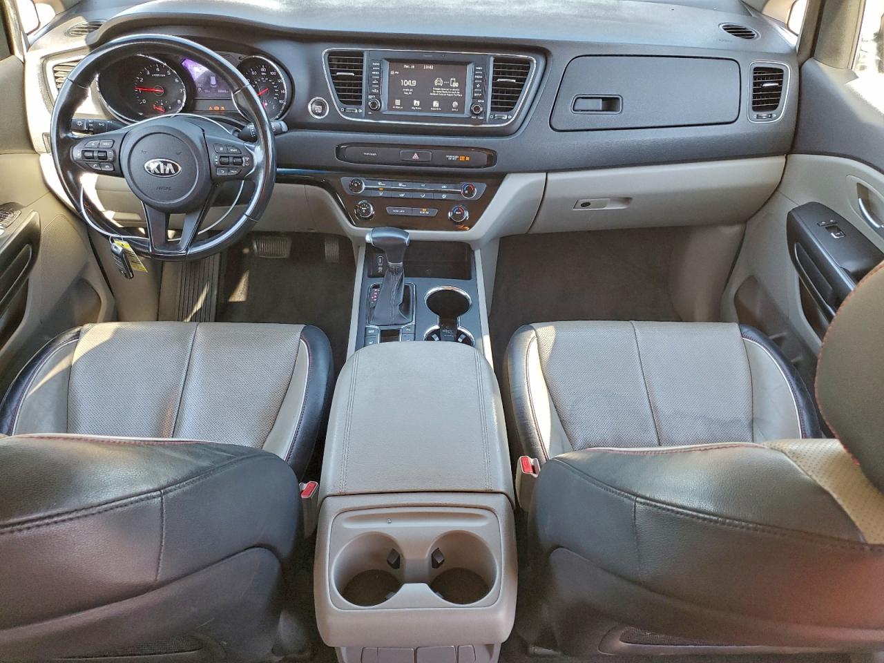 2020 KIA SEDONA LX photo 8