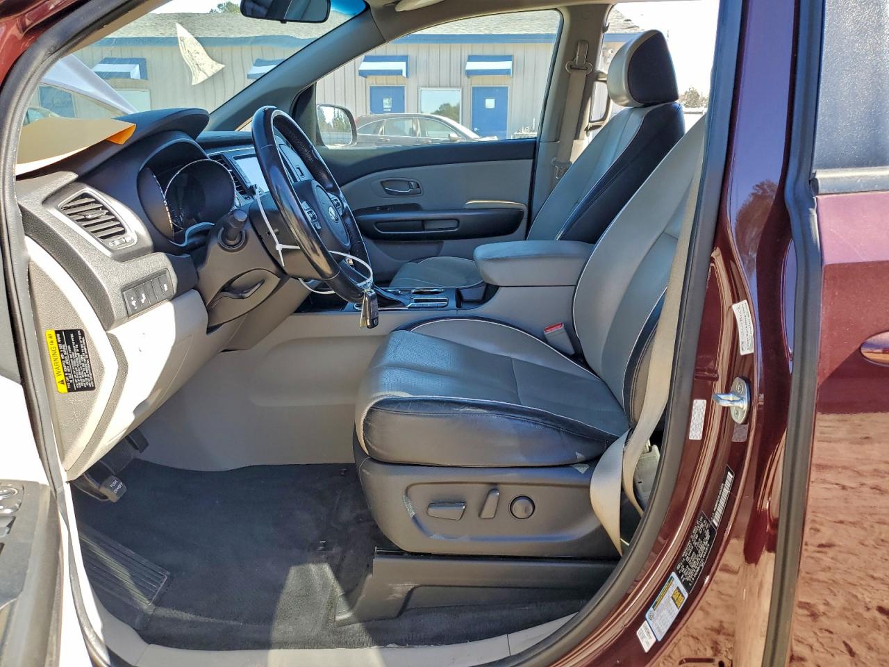 2020 KIA SEDONA LX photo 7