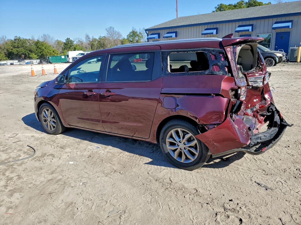 2020 KIA SEDONA LX photo 2