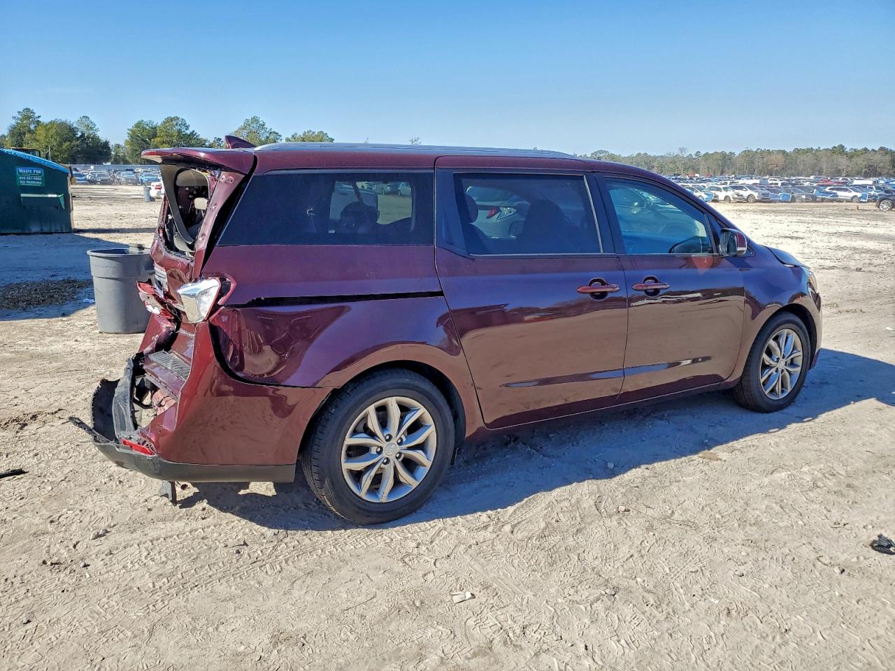 2020 KIA SEDONA LX photo 3