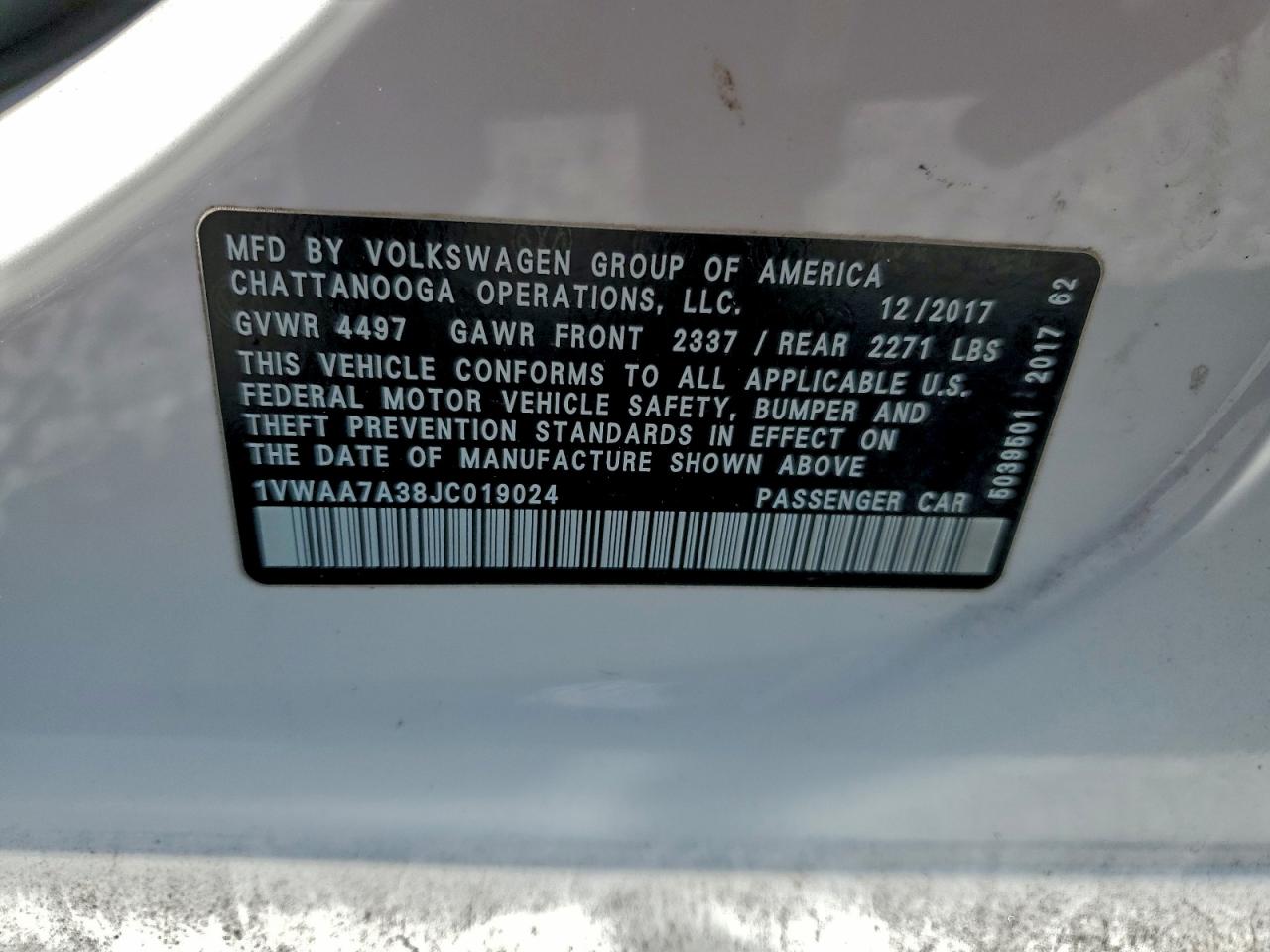 2018 VOLKSWAGEN PASSAT S photo 13