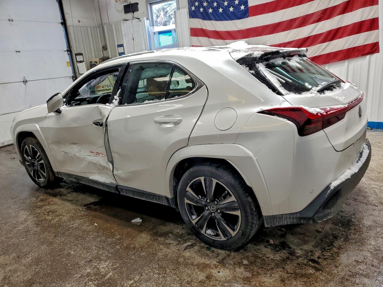 2023 LEXUS UX 250H PREMIUM photo 2