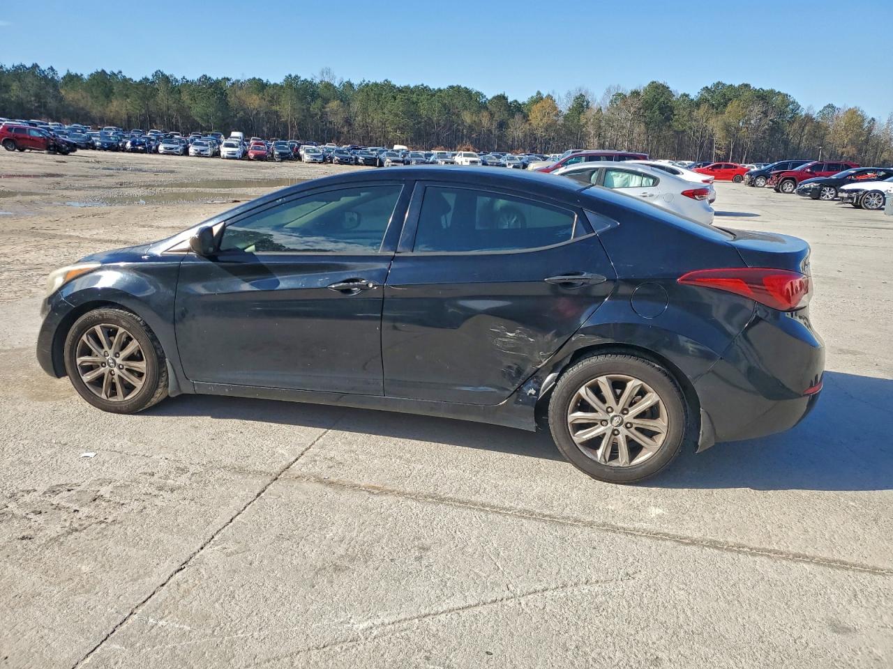 2014 HYUNDAI ELANTRA SE photo 2